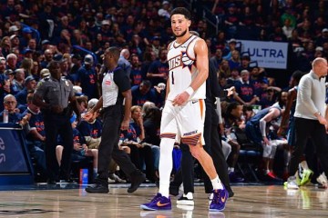 hth华体会-NBA官方：布克因公开批评裁判被罚款35000美元；取消其G2技犯